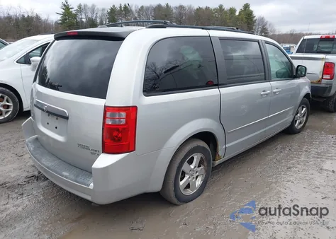 2010 Dodge Grand Caravan Sxt z USA, uszkodzony, nr VIN 2D4RN5D12AR119896
